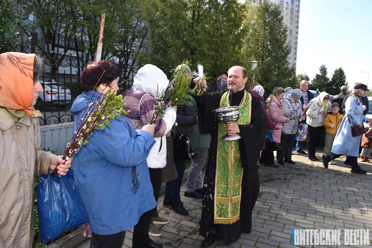Как празднуют Вербное воскресенье в одном из храмов Витебска?