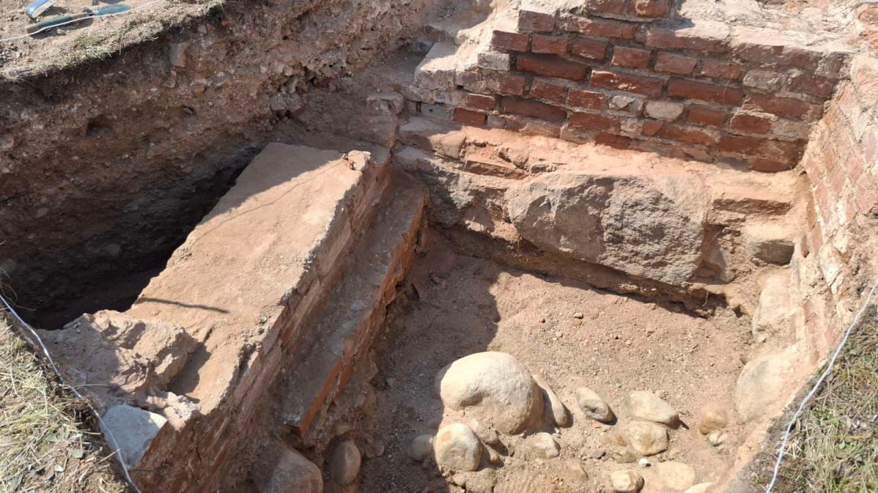 Сенсация, которой нет на картах. В Витебской области археологи и краеведы обнаружили уникальный памятник зодчества XVII века  