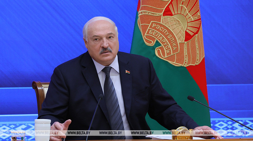 Лукашенко поручил банкам содействовать предприятиям во внешнеэкономической деятельности