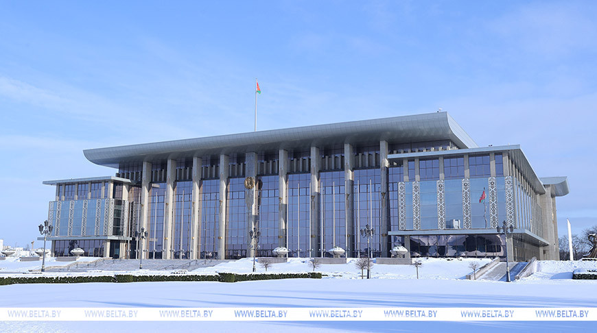 Лукашенко заслушал доклад о ходе масштабной внезапной проверки боеготовности Вооруженных Сил