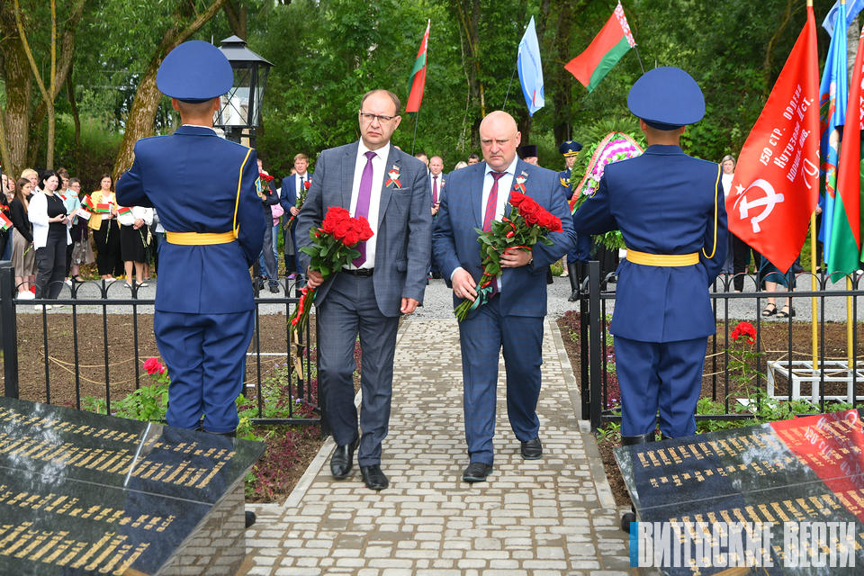 В деревне Рудаки Витебского района после реконструкции открыли воинское захоронение