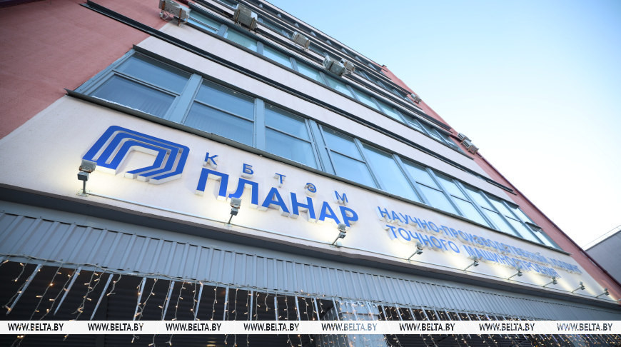 Лукашенко в Минске дал старт работе уникального производства в сфере микроэлектроники