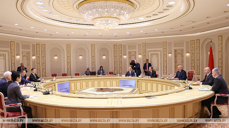 Александр Лукашенко отметил активизацию контактов с Калмыкией, но настоящий прорыв еще впереди