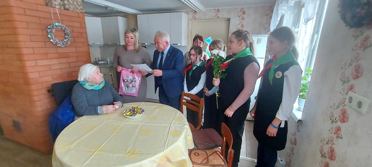 В Бешенковичском районе поздравили столетнюю жительницу Ефросинью Станиславчик