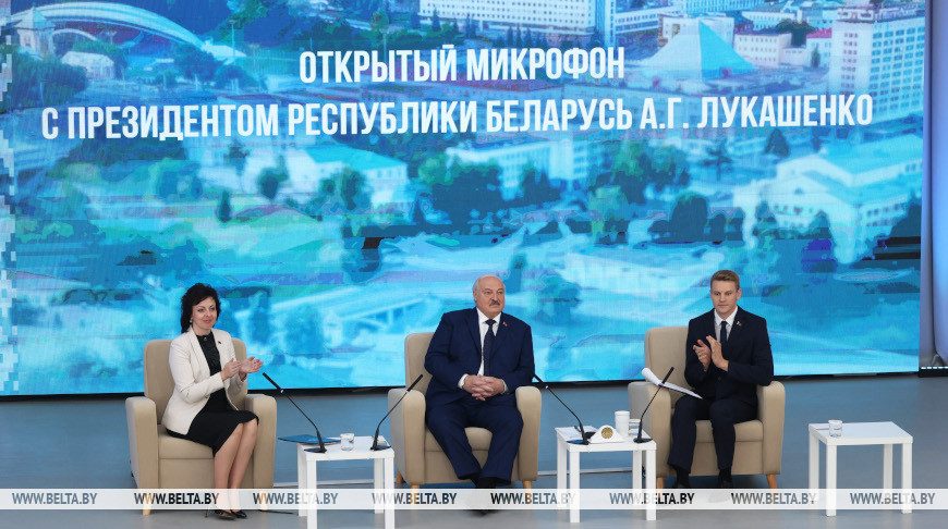 "Чтобы почувствовать будущее". Лукашенко пояснил, почему важны встречи с молодежью