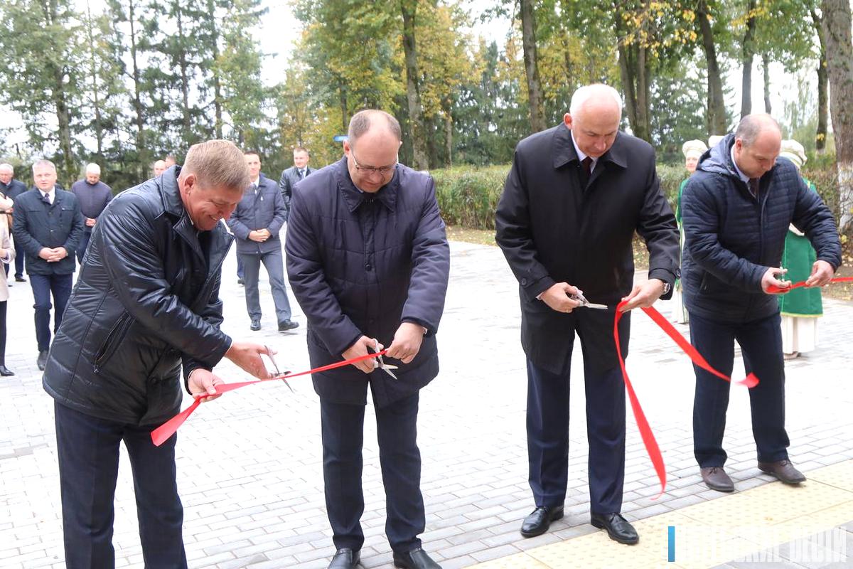 Фотофакт: После реконструкции открыли здание Мазоловского сельского Совета