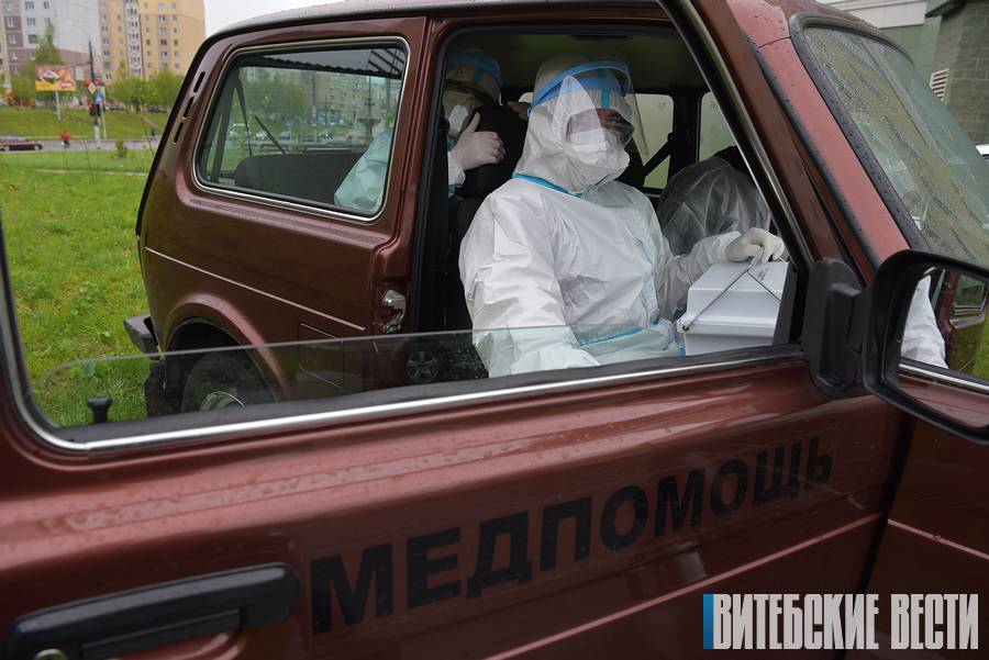 Выездные бригады, разделение потоков и колл-центры. Как работают поликлиники Витебска в условиях пандемии?