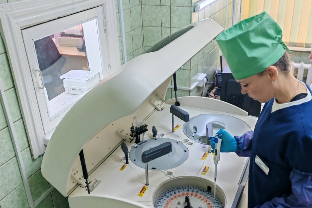 Здоровье жителей Полоцка под контролем: в ЦГБ заработал современный анализатор крови