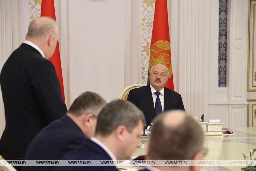 "Прошу не расслабляться". Лукашенко рассказал, чего ждать от санкционной политики Запада