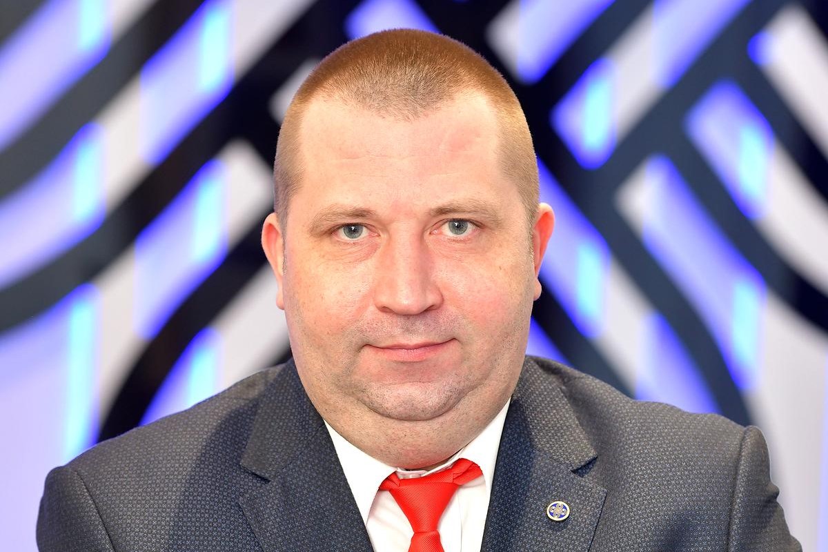 В числе лауреатов премии «Человек года Витебщины-2021» генеральный директор ОАО «Полоцк-Стекловолокно» Роман Близнёв  