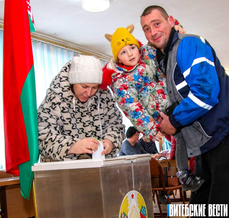 Жыхары Мiёрскага раёна актыўна ідуць на выбарчыя ўчасткі, дэманструючы сваю грамадска-палітычную свядомасць