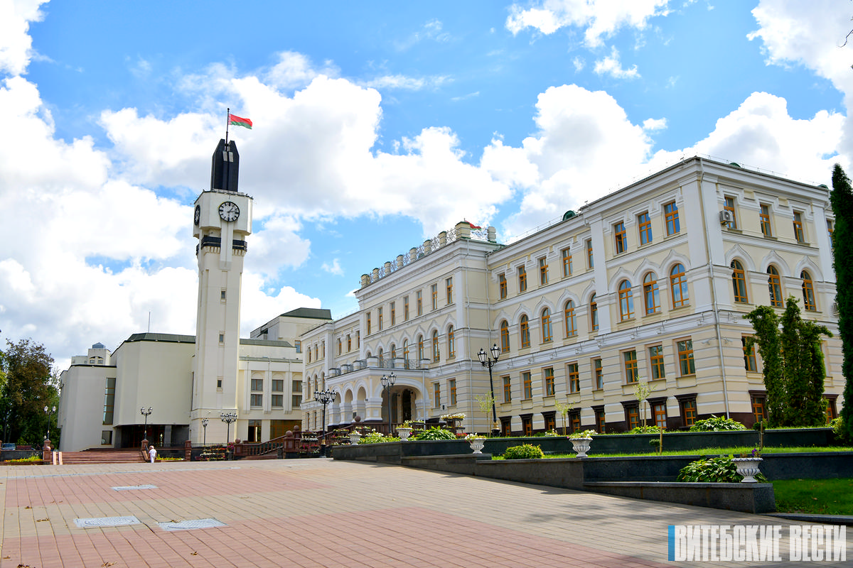 Руководство Витебской области поздравляет педагогов, студентов и учащихся с Днем знаний