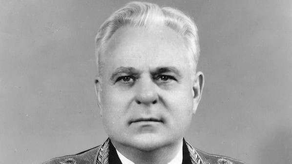 От курсанта до заместителя министра обороны СССР: история Евгения Ивановского 