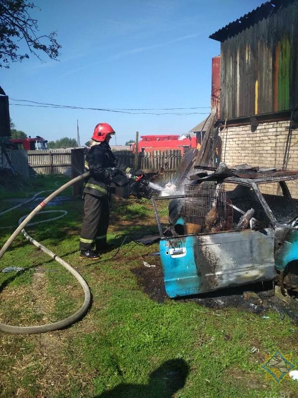 В Толочинском районе ребенок поджег соседский гараж и автомобиль