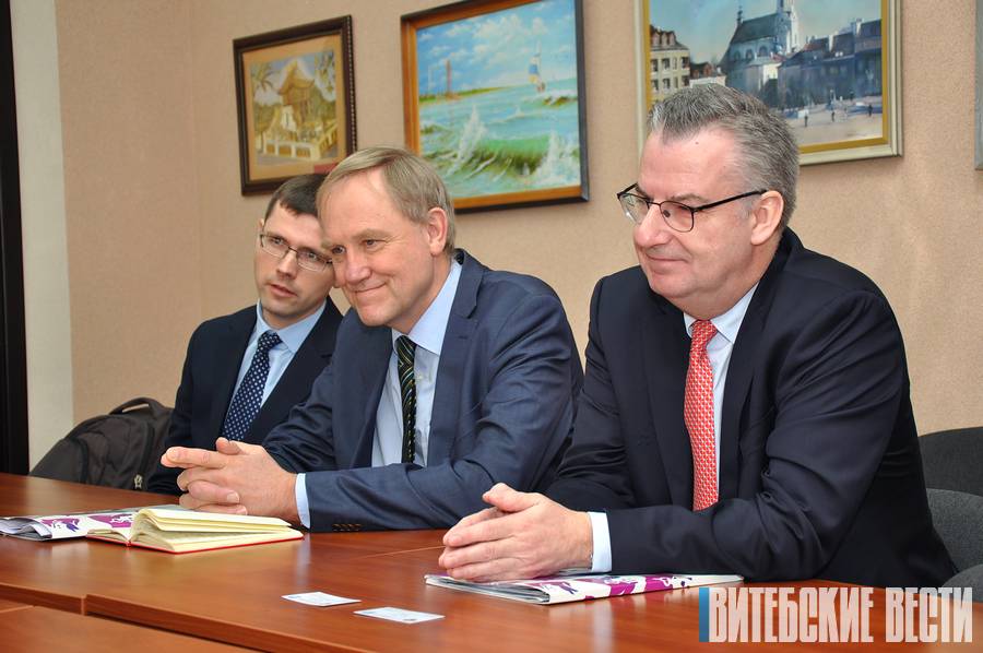 Глава представительства ЕС в Беларуси Дирк Шубель нанес дипломатический визит в Новополоцк