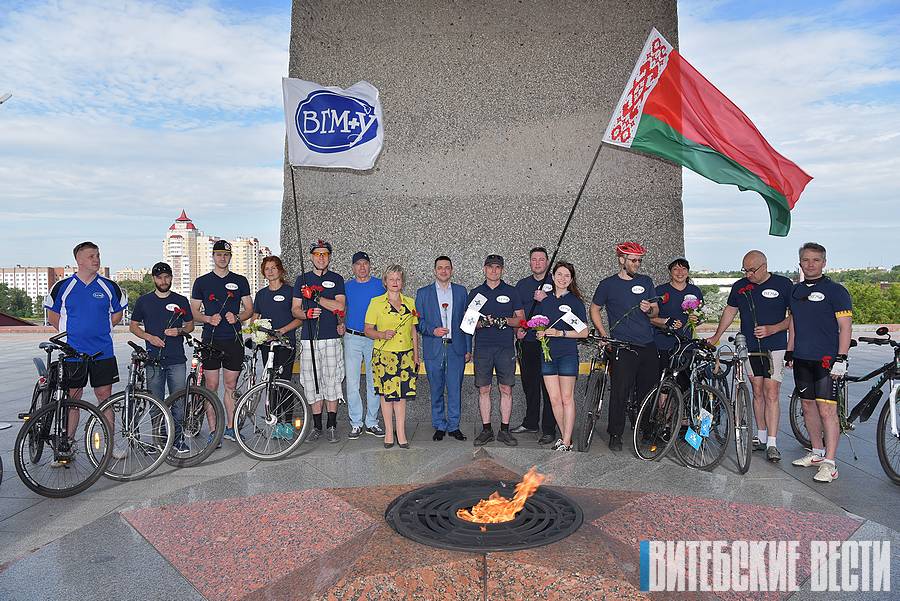 Сотрудники ВГМУ отправились в велопоход, посвящённый Дню Независимости