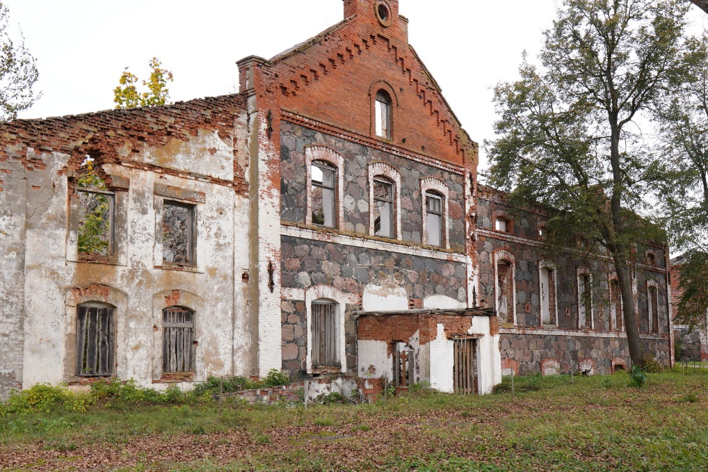 В Витебской области семь объектов историко-культурной ценности предлагаются к продаже на аукционе за базовую величину в апреле