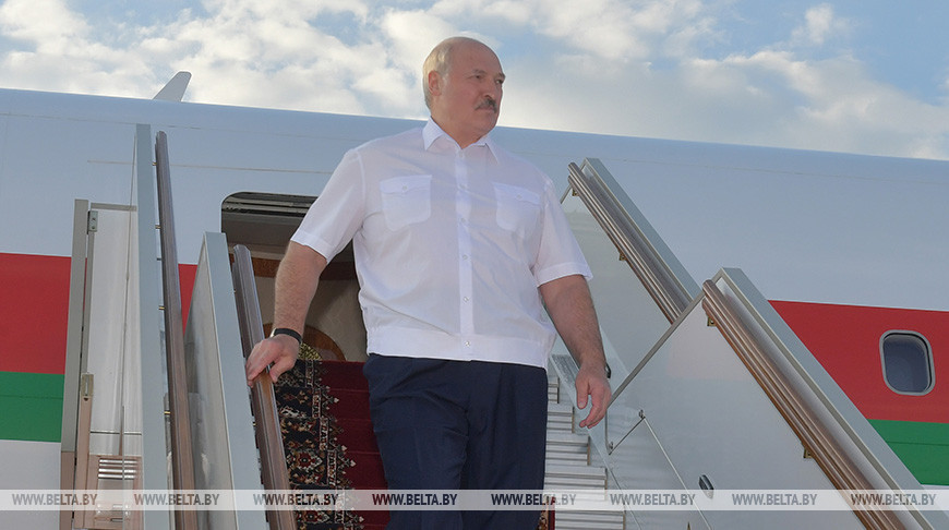 Лукашенко прибыл с визитом в Москву