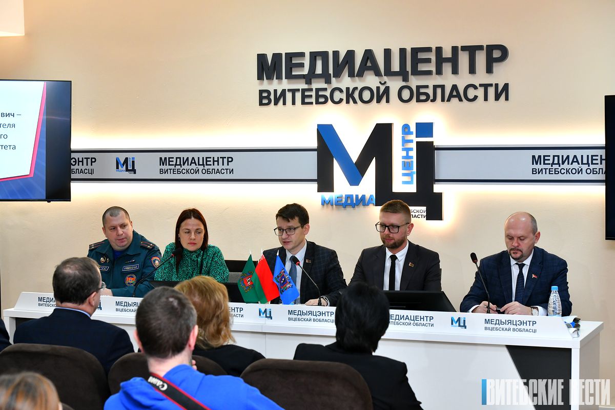 Стало известно, когда пройдет шествие Дедов Морозов и Снегурочек в Витебске