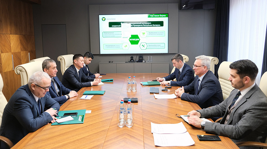 Беларусь и Узбекистан намерены расширять биржевую торговлю