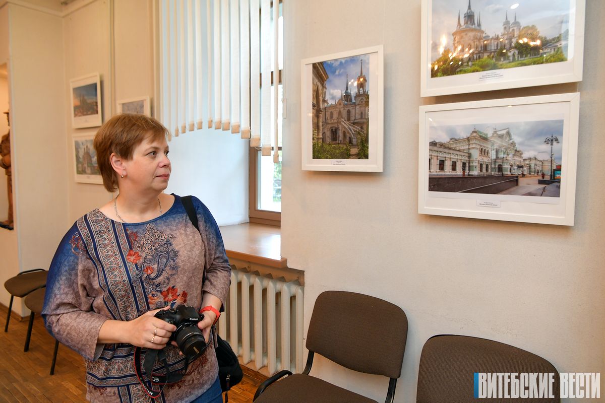 В Витебске открылась фотовыставка «Фотопрогулки по Москве и Подмосковью»