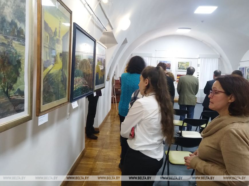 В Бресте открылась выставка "Витебская акварель"