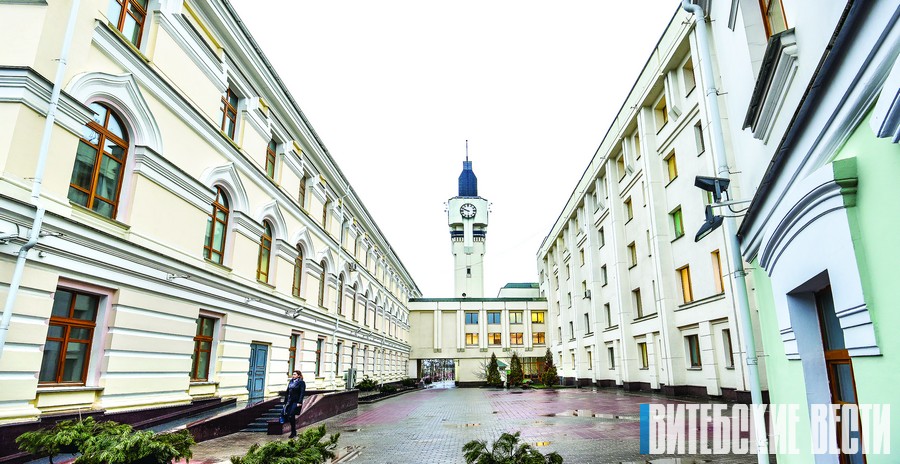 Сила единства народа в его патриотизме и вере в будущее. Руководители области поздравили жителей Витебщины с Днем Независимости