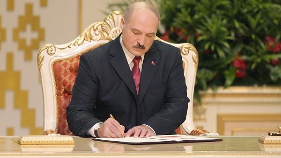 Лукашенко подписал директивы о развитии ЖКХ, сельского хозяйства и строительной отрасли
