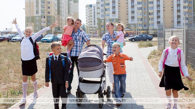Около 8 тыс. семей Витебской области получат матпомощь к учебному году