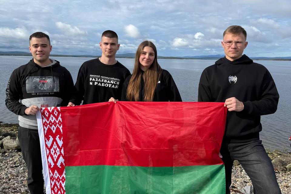 «Код непокоренных»: 100 активистов из Беларуси и России преодолели 3 тысячи км, посетив 9 городов