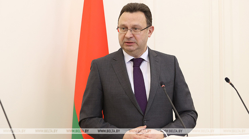 Пиневич прокомментировал приостановку лицензий частных медцентров