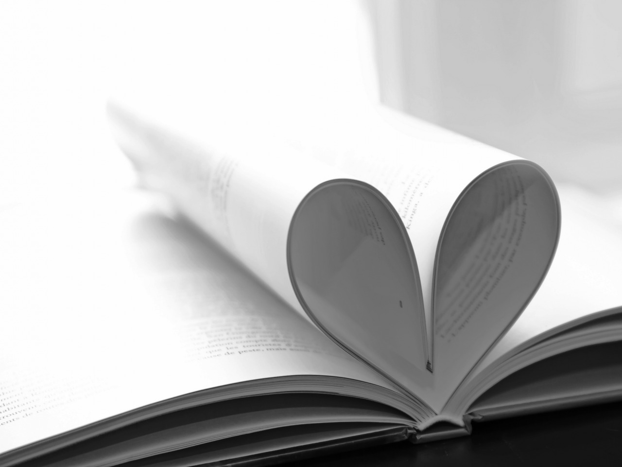 У Шаркаўшчыне прэзентавалі юбілейную кнігу аб прыгажосці роднага краю
