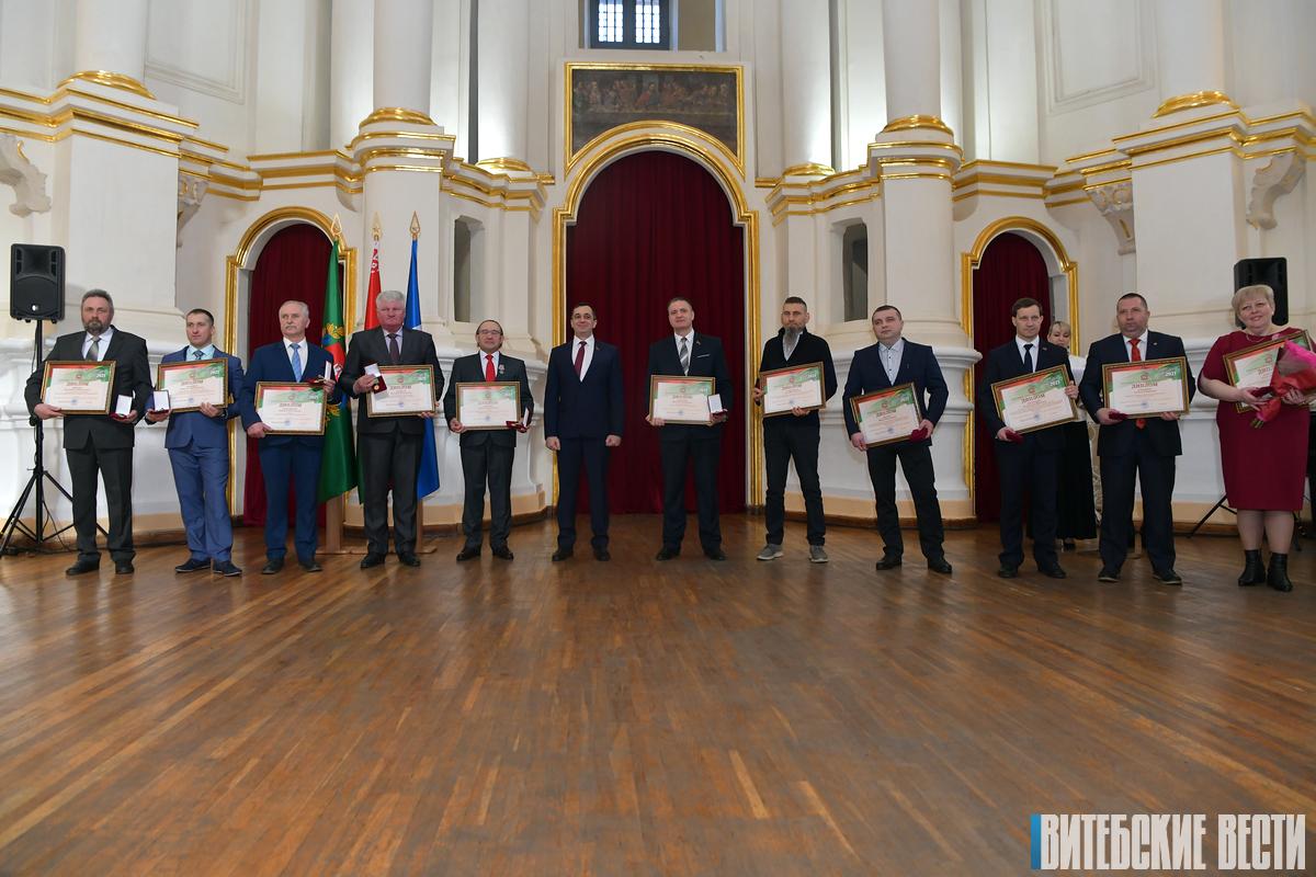 В Софийском соборе в Полоцке чествовали лауреатов почетного звания «Человек года Витебщины-2021»