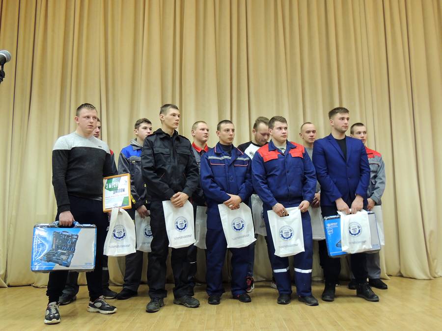 Умение пользоваться сельхозтехникой показали в Городке участники областного этапа республиканского конкурса Worldskills Belarus 2020