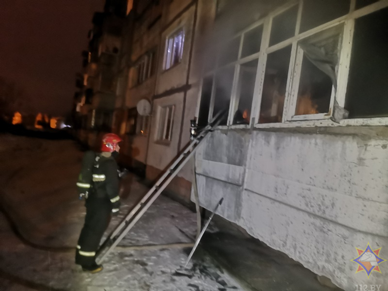 На пожаре в Витебске работники МЧС спасли одинокого мужчину