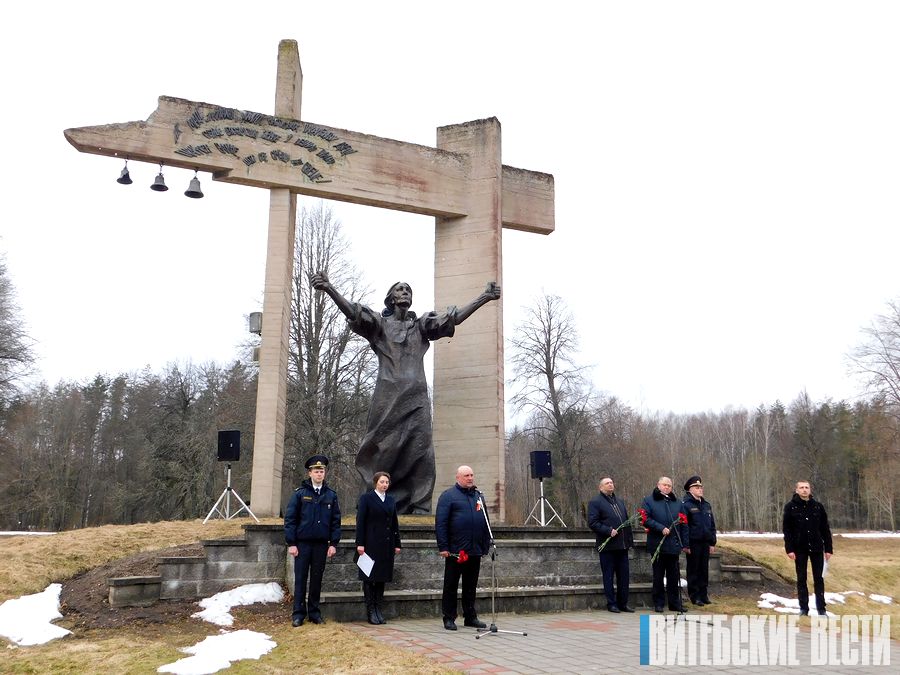 Память жертв фашизма почтили в мемориальном комплексе "Шуневка" Докшицкого района