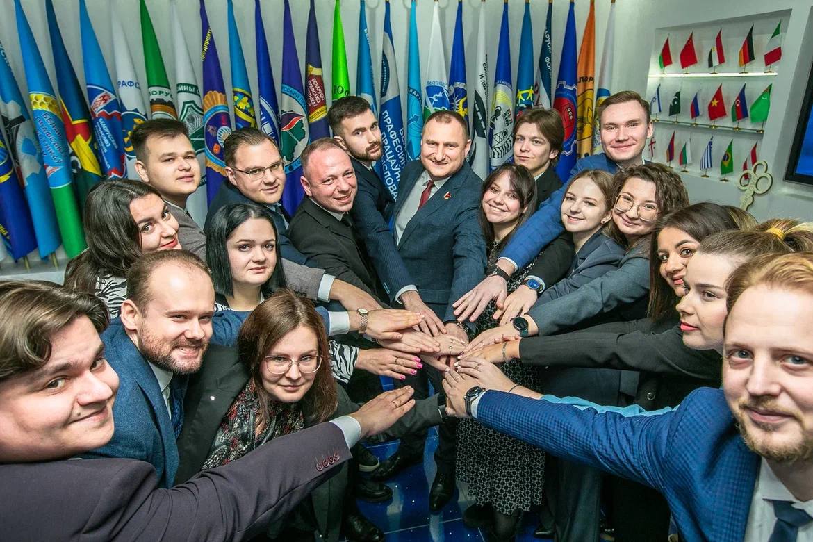 В национальном профцентре в Минске лидеры молодежного крыла Федерации профсоюзов Беларуси обсудили направления работы