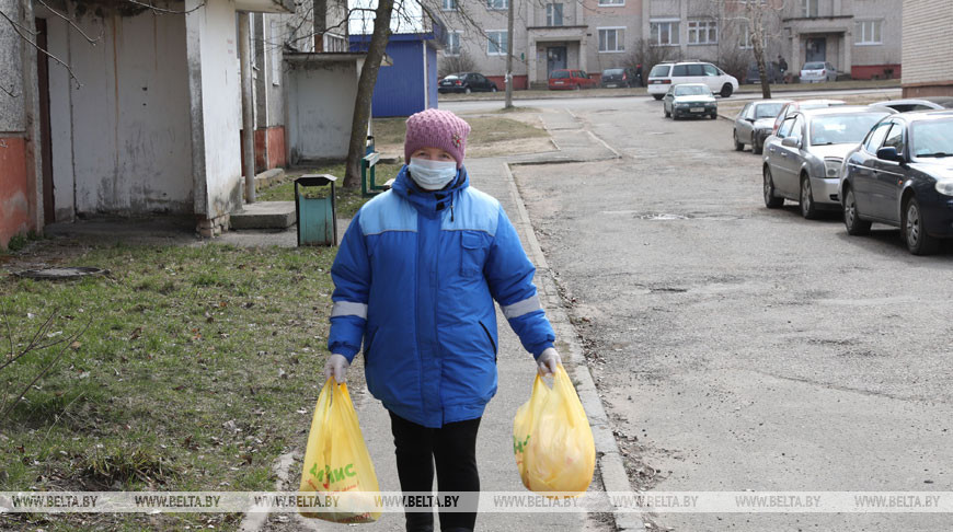 Соцработники в Лепельском районе начали доставлять продукты пожилым сельчанам