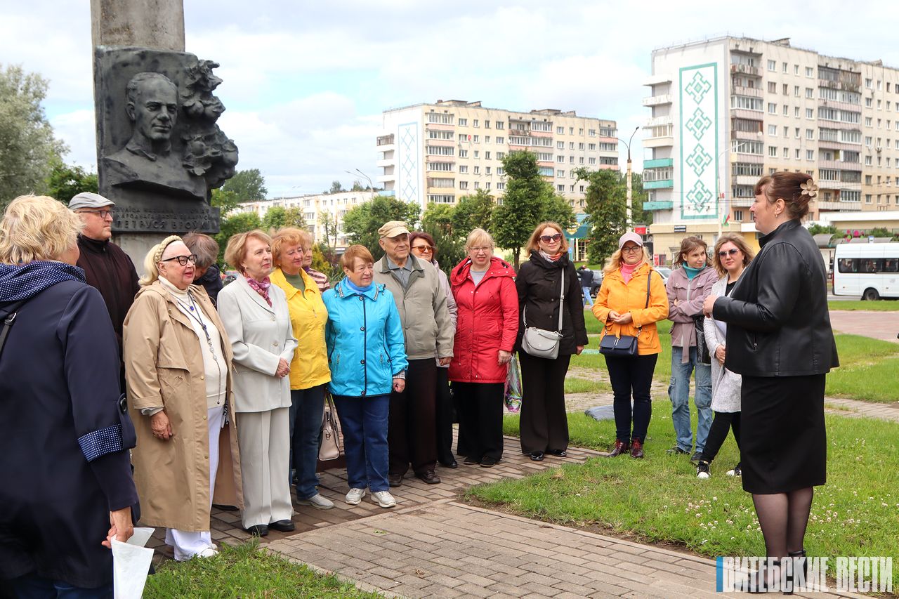 Стихи и воспоминания: в Витебске отметили 120-летие со дня рождения народного поэта Беларуси Петруся Бровки