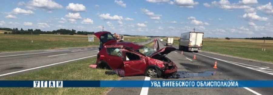 В Толочинском районе на трассе опрокинулся автомобиль