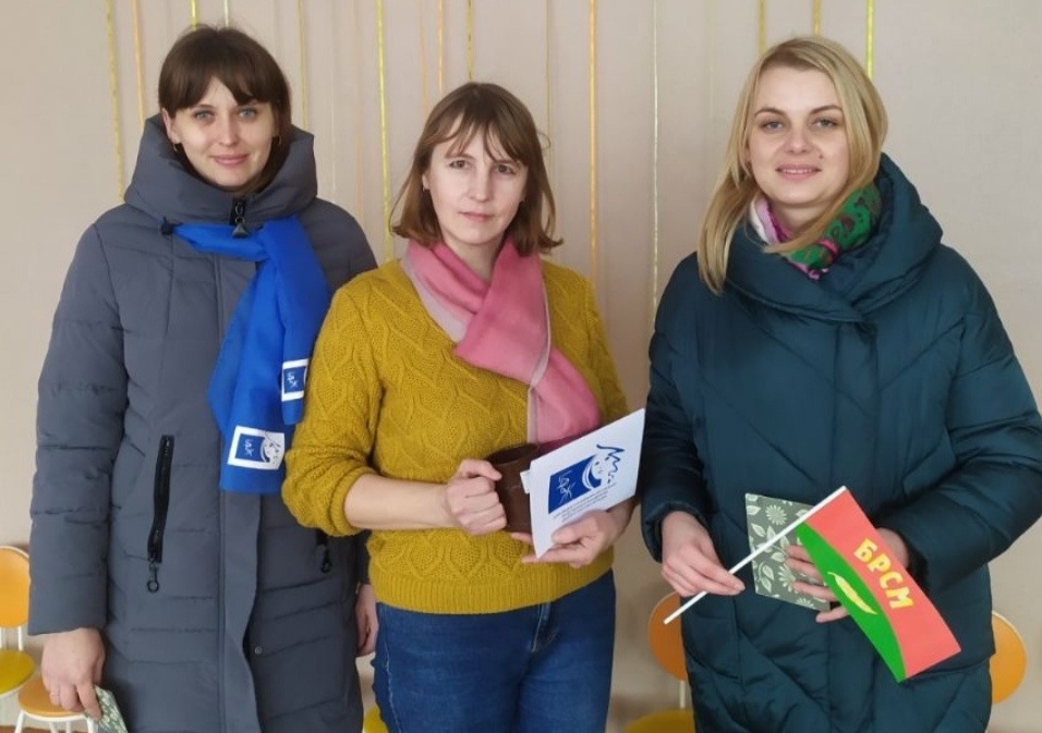 В Шарковщине поздравили женщин, чьи сыновья служат в армии