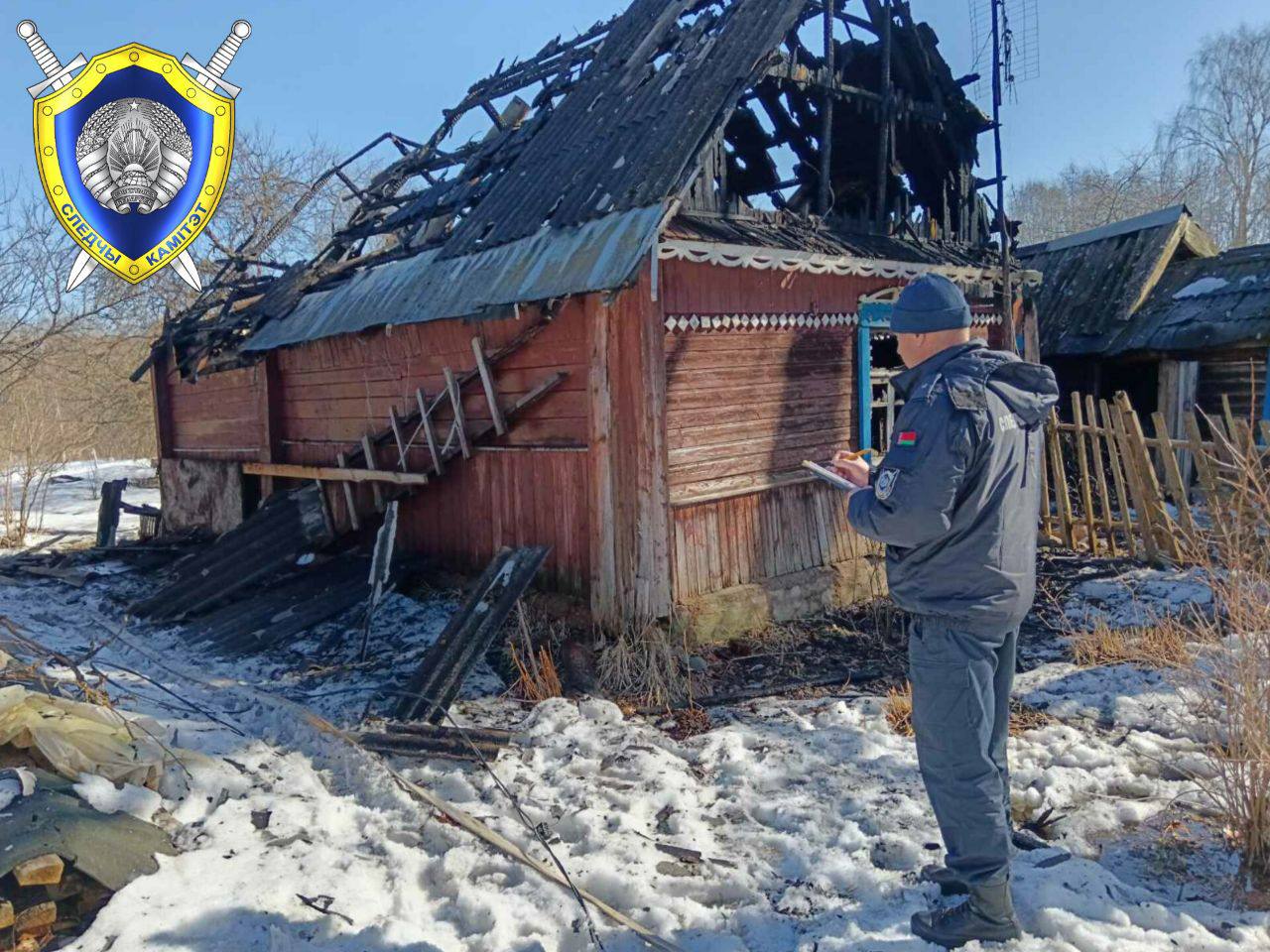 В Городокском районе на пожаре погибли два человека. Следователи работают на месте происшествия