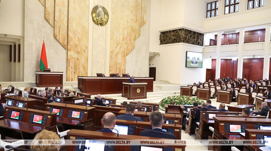Минимальные зарплату и потребительский бюджет уравняют в Беларуси с 1 января 2020 года