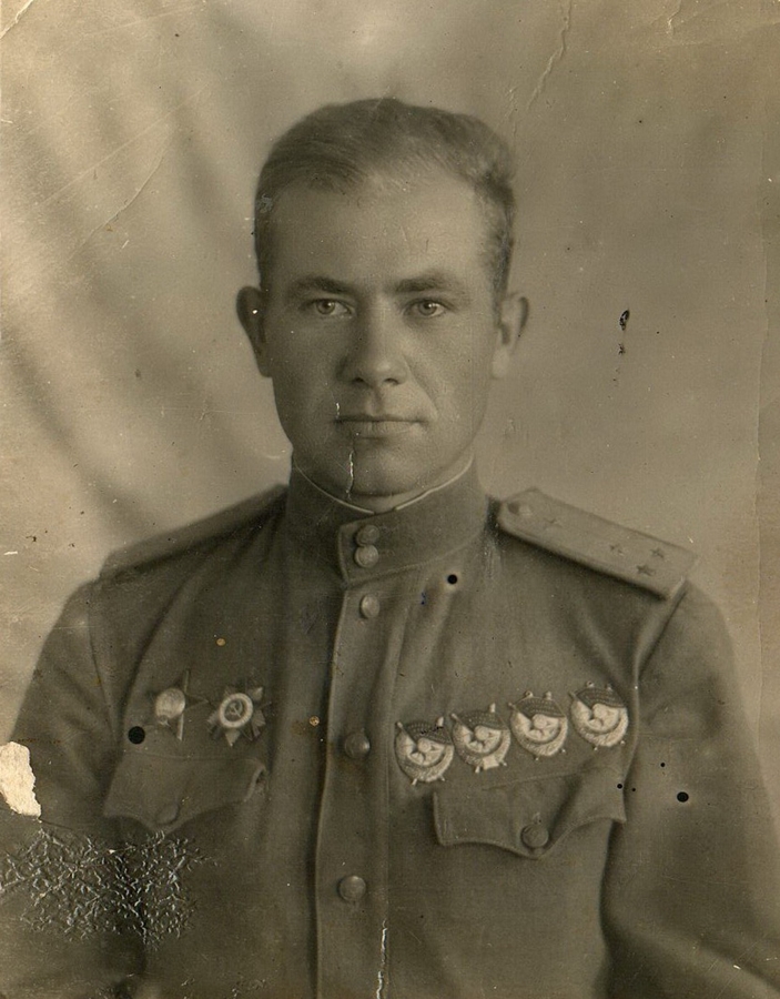 В небе над Берлином. История штурмана, кавалера двух орденов Красной Звезды, Отечественной войны I степени и четырех Красного Знамени