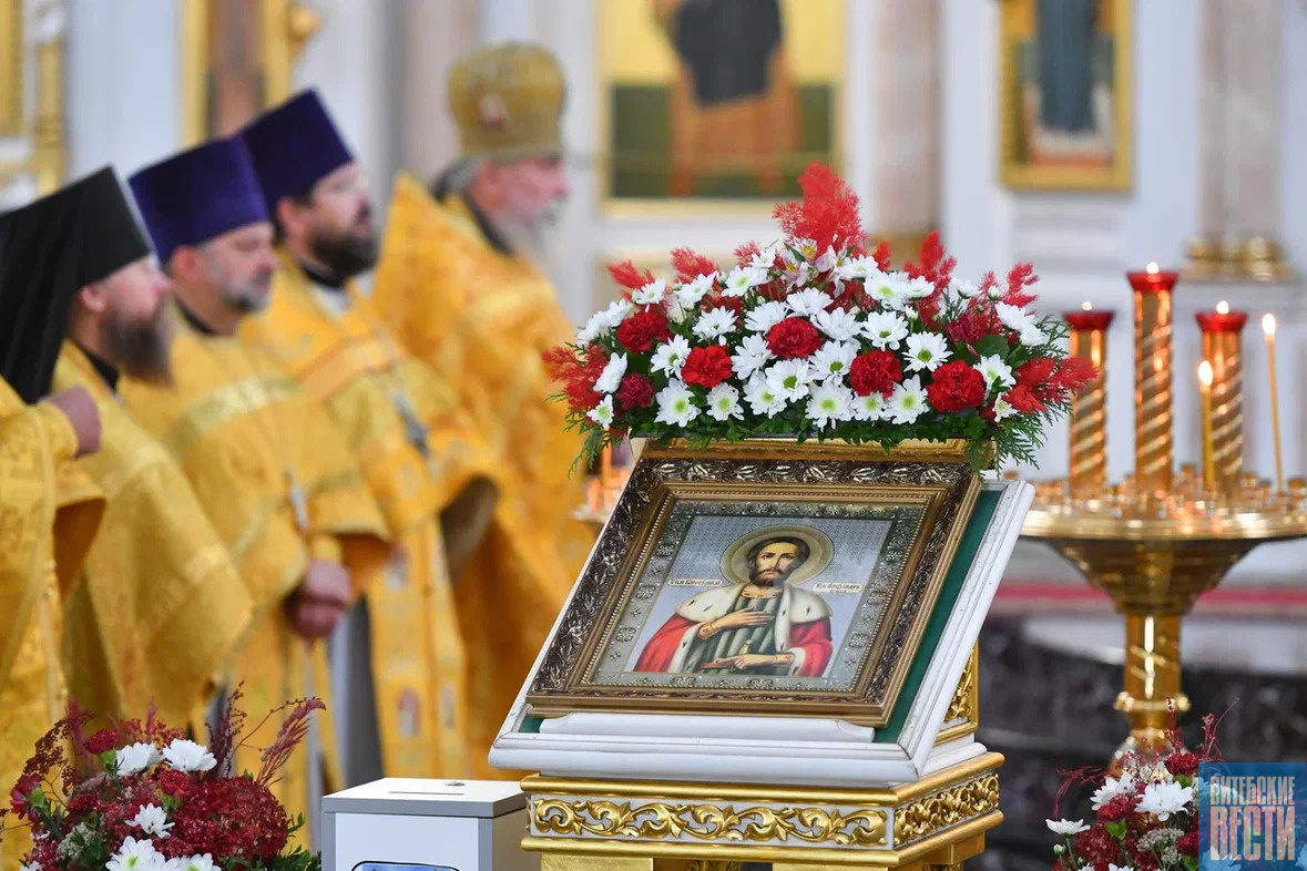 Крестный ход и молебен о семейном благополучии прошел в Витебске в рамках просветительской акции "Неделя семьи"